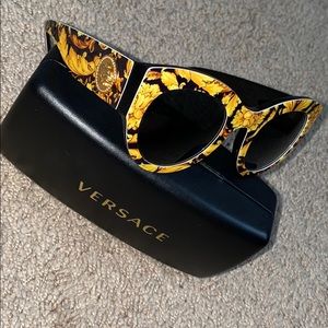 Original Versace vogue print Sunglasses.